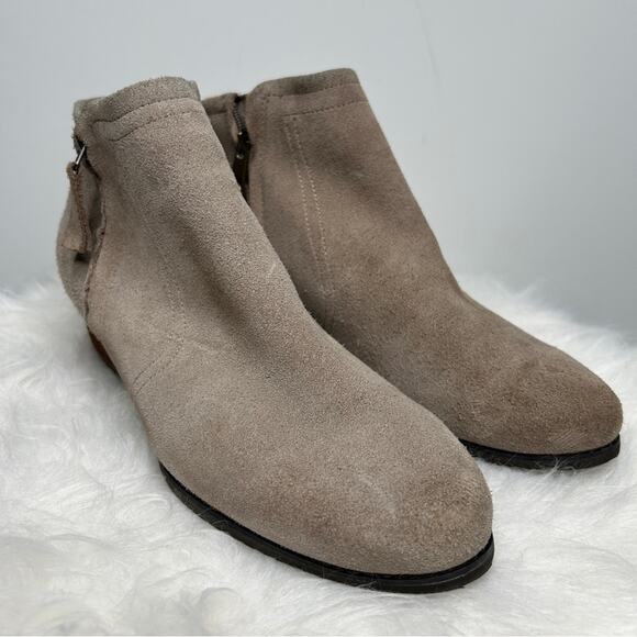 BLONDO Waterproof Suede Booties Womens Size 7.5 Tan Side Zip Ankle Boots Autumn - Picture 4 of 10